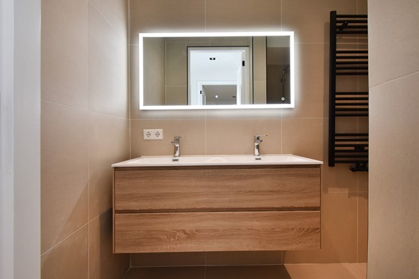Medium property photo - Van Musschenbroekstraat 81, 2522 AJ Den Haag